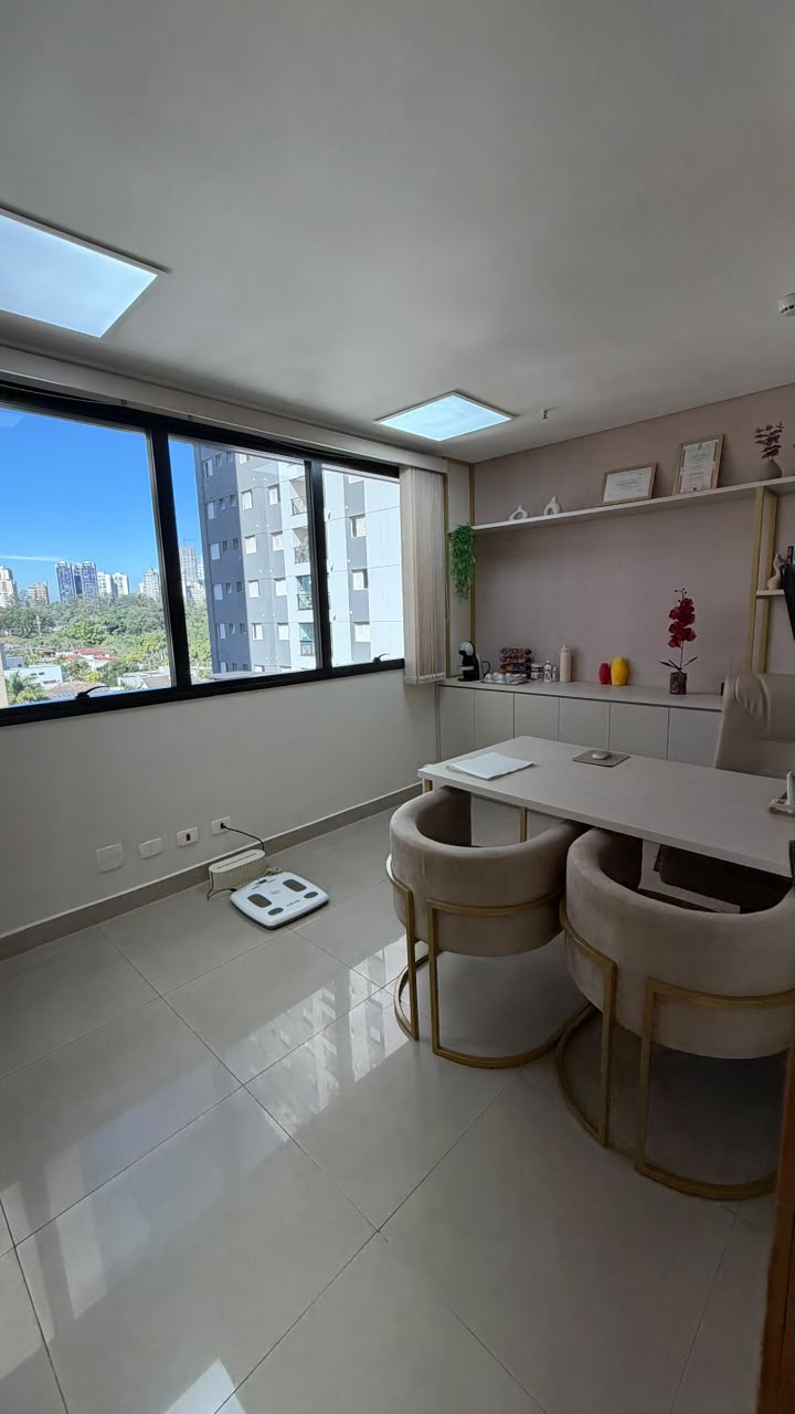 Sala de atendimento do consultório em Alphaville